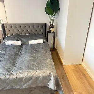 apt-stadtzentrums-stillvolle-mit-schwimmbad.topcolognehotels.com/