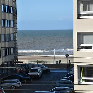 Appartement Lichtrijk 2-slaapkamerappartement Met Zeezicht En Gratis Parking Ostende