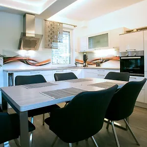 https://am-schmeding.find-berlin-hotels.com