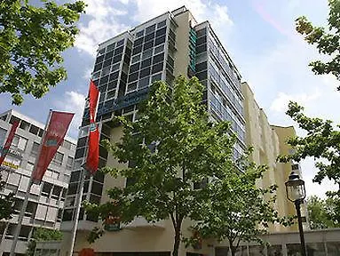 Ibis Augsburg Hauptbahnhof Hotel 2*,
