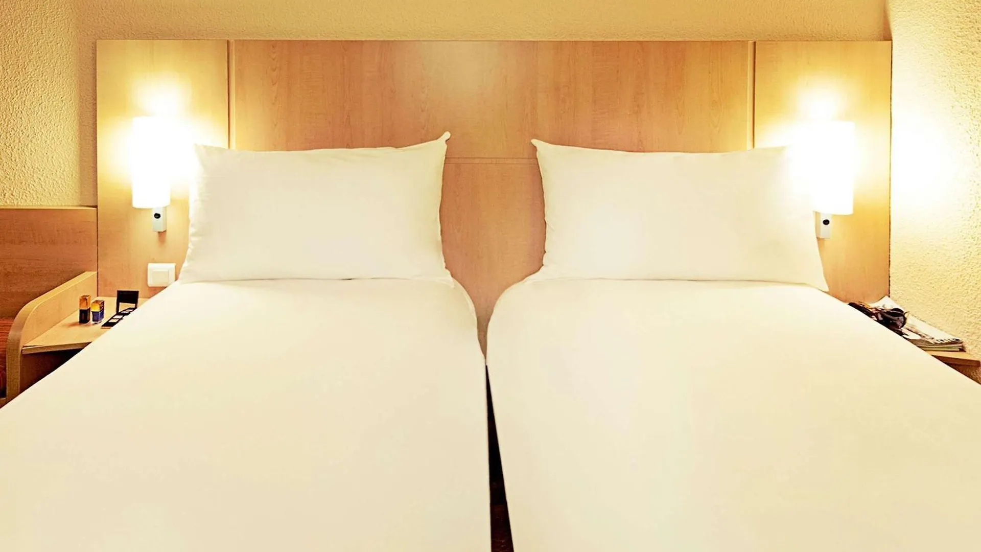 Ibis Augsburg Hauptbahnhof Hotel 2*,  Duitsland