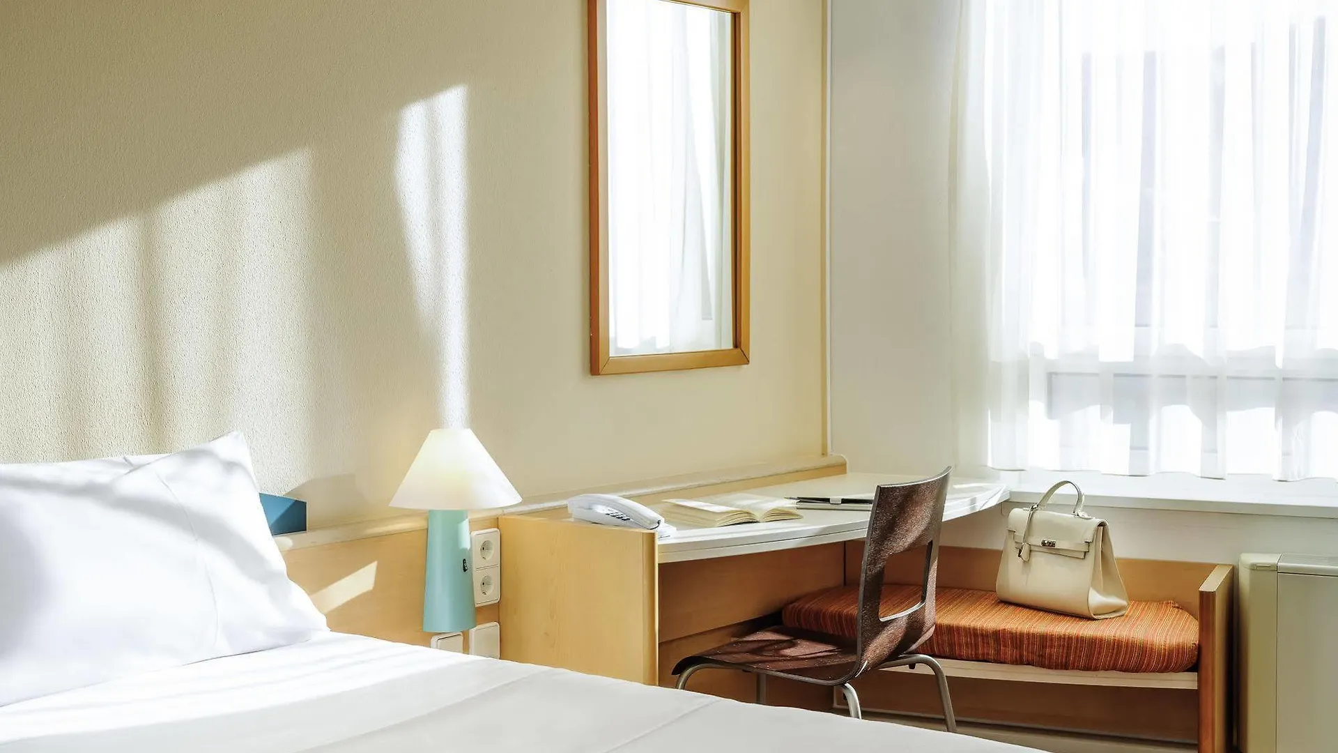 Ibis Augsburg Hauptbahnhof Otel Almanya